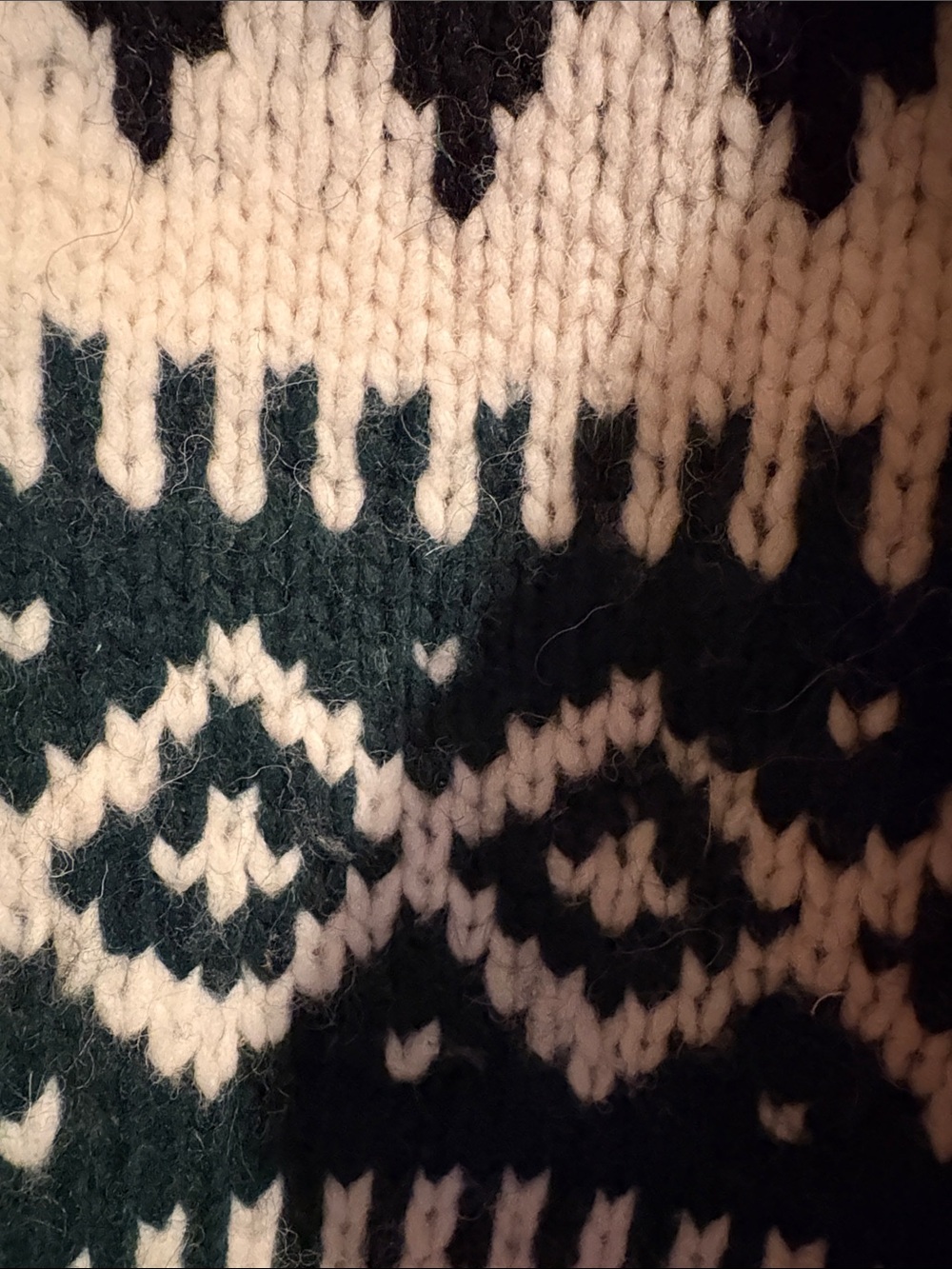 Cream Fair Isle Wool Sweater - Classic Pattern - Picture 3 of 7